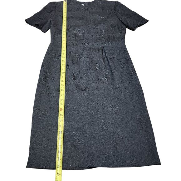 Vintage 70s Dress Black Embossed Floral‎ Short Sleeve Pencil Knee Length 10 M - Picture 8 of 13